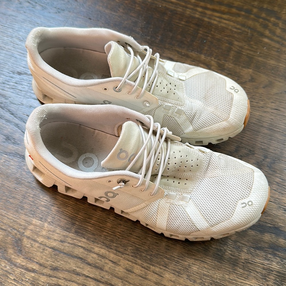 On Running Shoes White/ Beige Womens New 9.5
